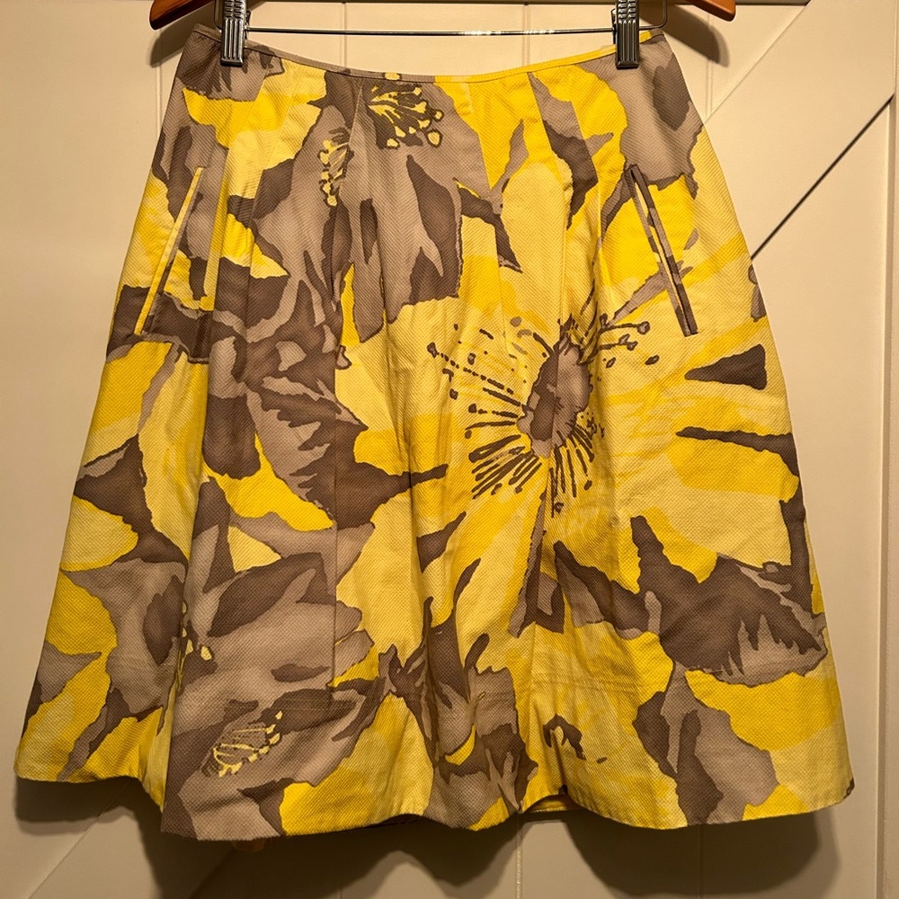 Yellow and Grey Floral A-line Skirt With Pickets by Martin + Osa size 10